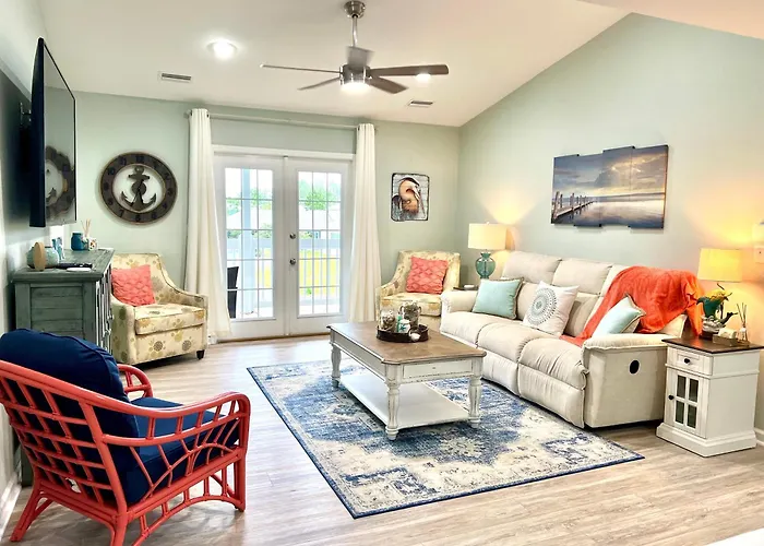 Holiday home Good Vibes Only At Family Friendly, Centrally Located Condo!